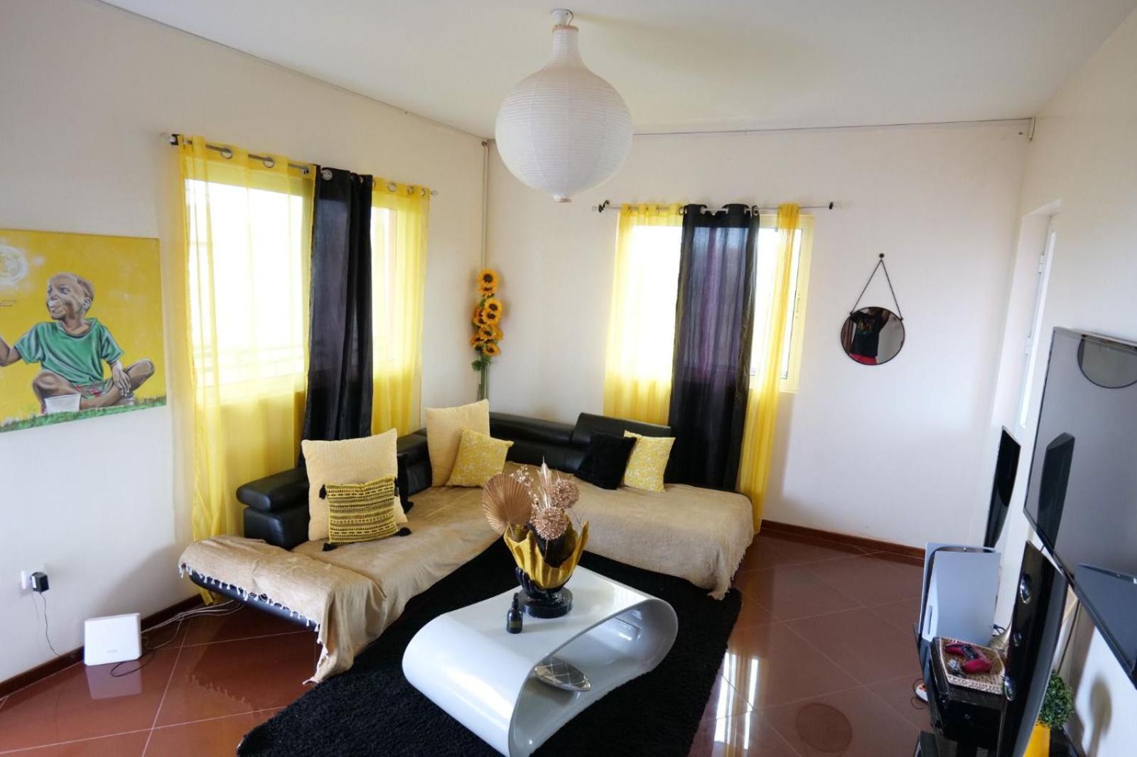 Tarrafal House 外观 照片